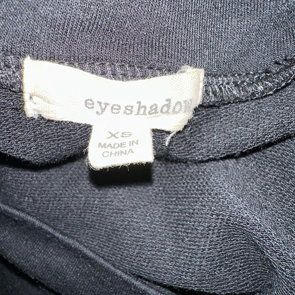 Women's eyeshadow Sweatshirt XS Black with Brown buttons Sweater Long Sleeve - Picture 9 of 9